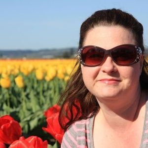 Meet your Posher, Lorraine